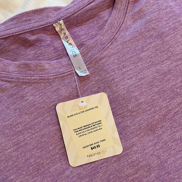 Fabletics cropped shirt - Picture 2 of 5